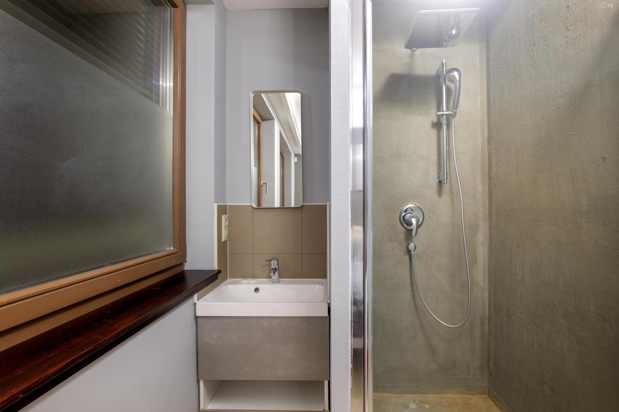 3bedroom Triplex Rooftop Apartment