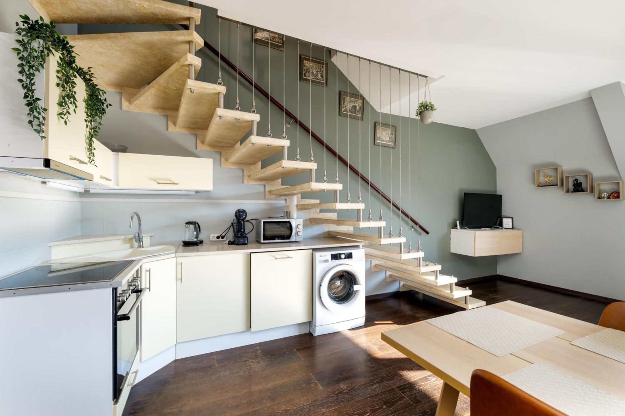 3bedroom Triplex Rooftop Boedapest